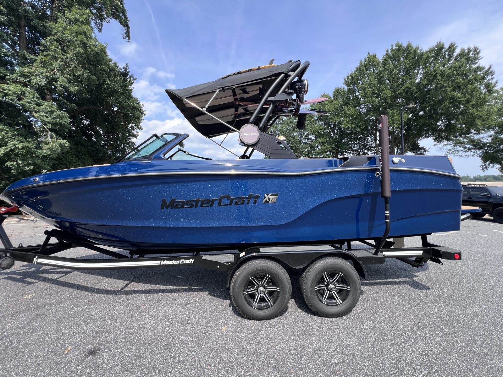 2024 MasterCraft XT23 [3] 1M24060-RIDELKN